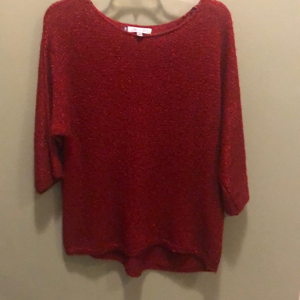Red Scoop Neck Sweater with Three-Quarter Sleeves